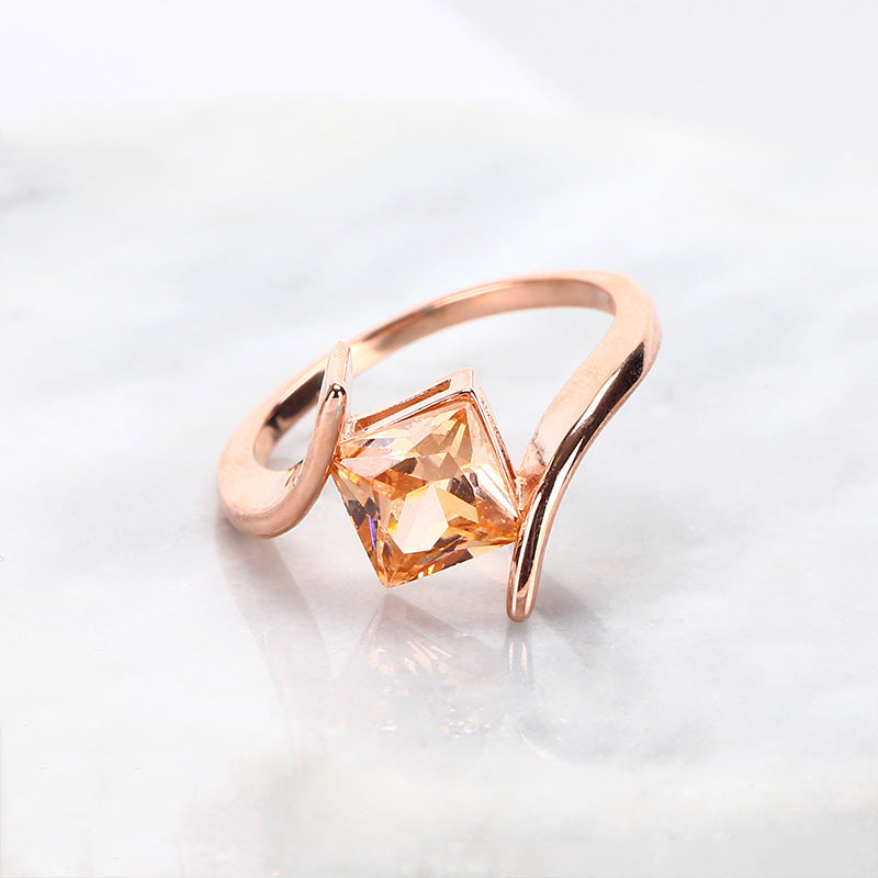 Creative Retro Crystal Craft 18K Rose Gold Zircon Ring
