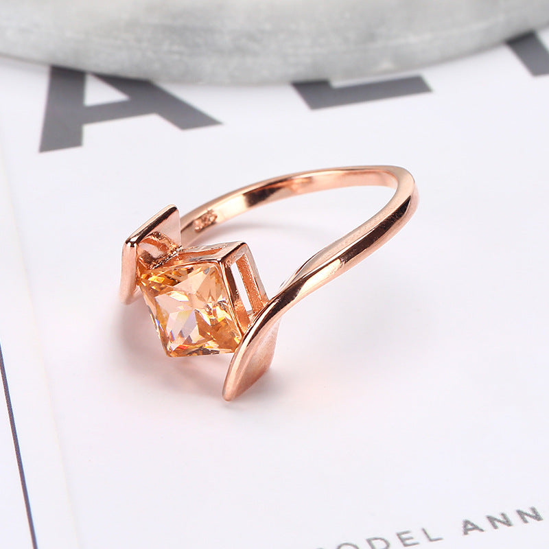 Creative Retro Crystal Craft 18K Rose Gold Zircon Ring