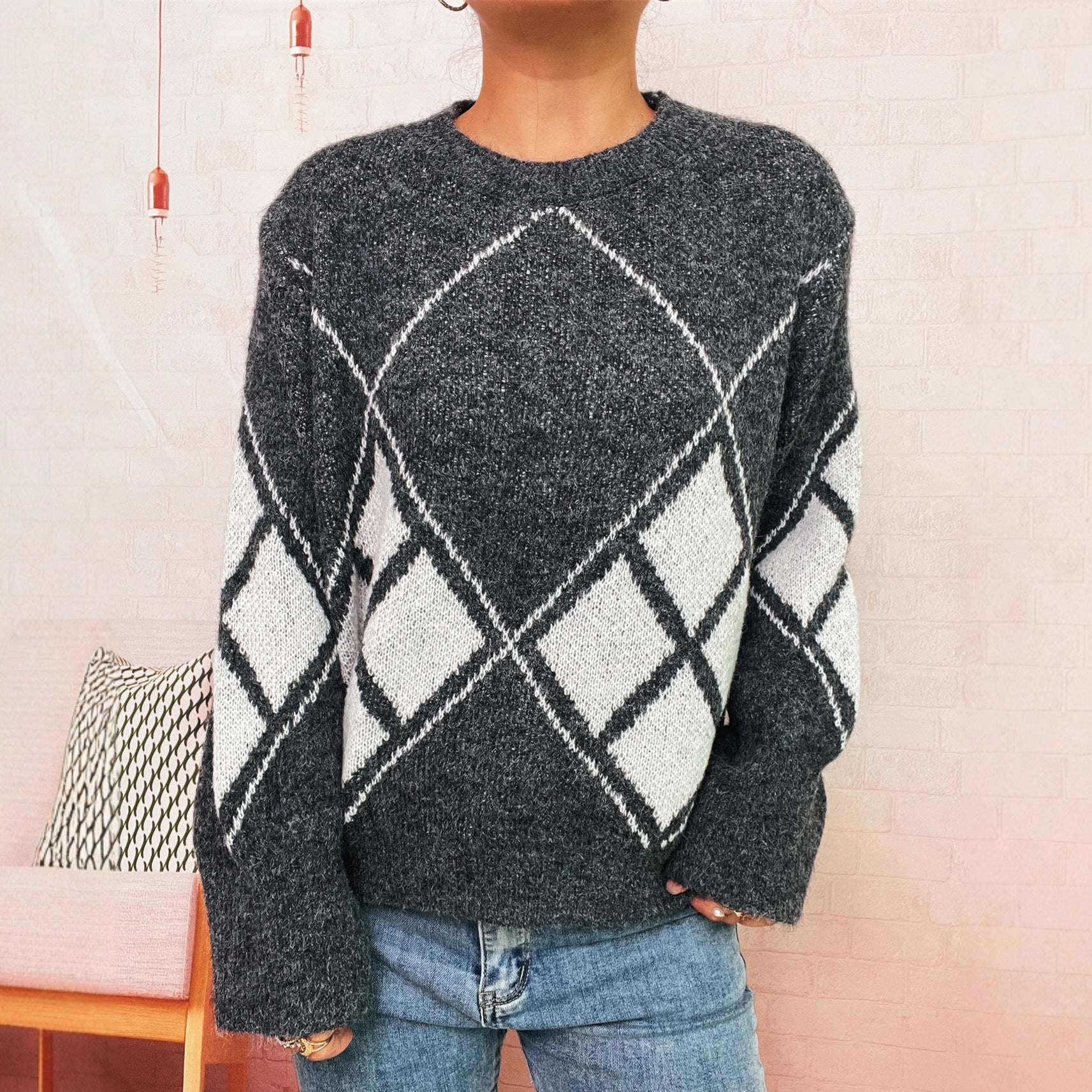 Women's Color-blocking Diamond Pattern Sweater