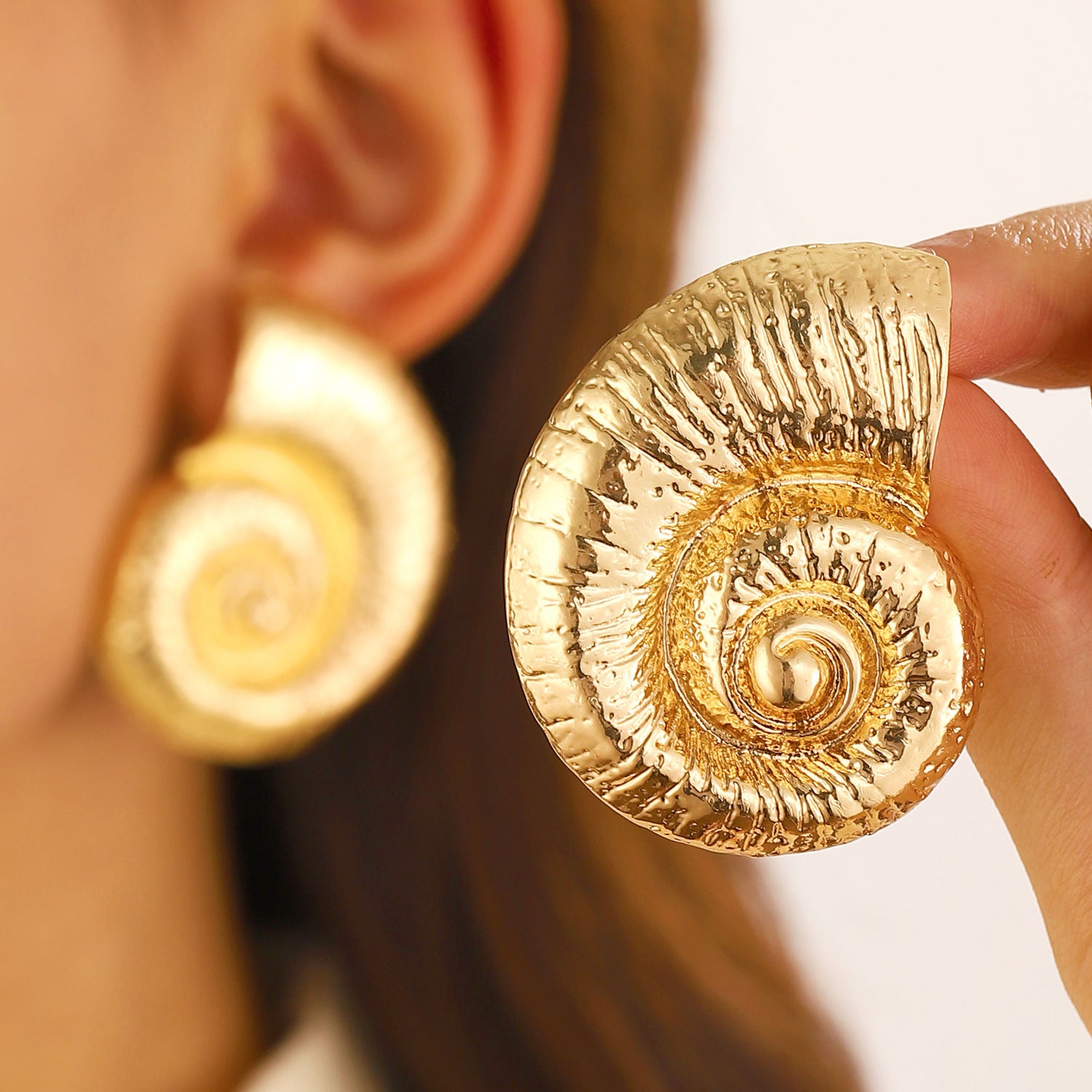 Conch Pendant Necklace Electroplated Alloy