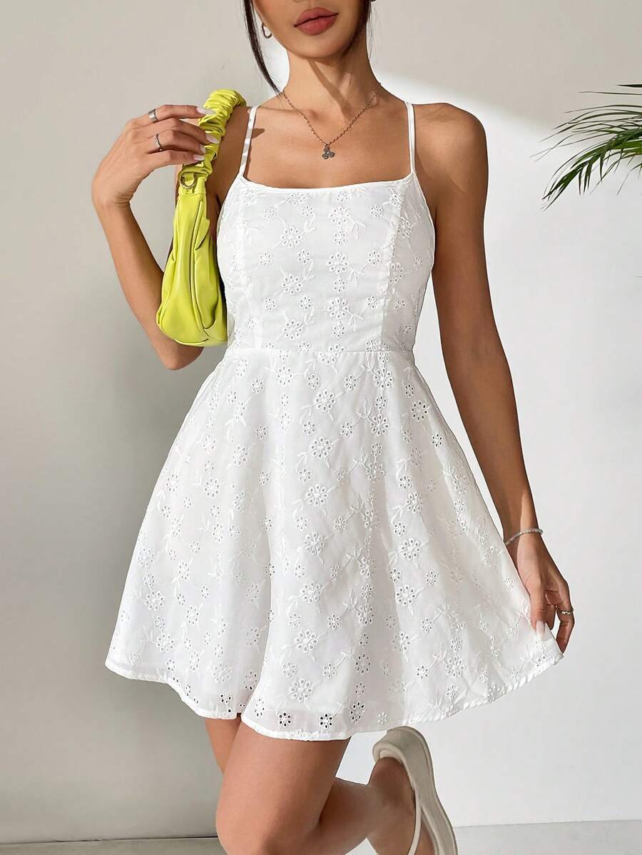 Women's Embroidered Hollow Slim Skirt
