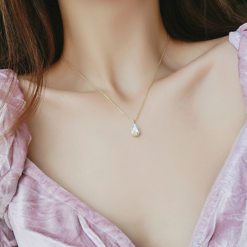Women's Fashion Trend Vintage Water Drop Zircon Pendant Necklace