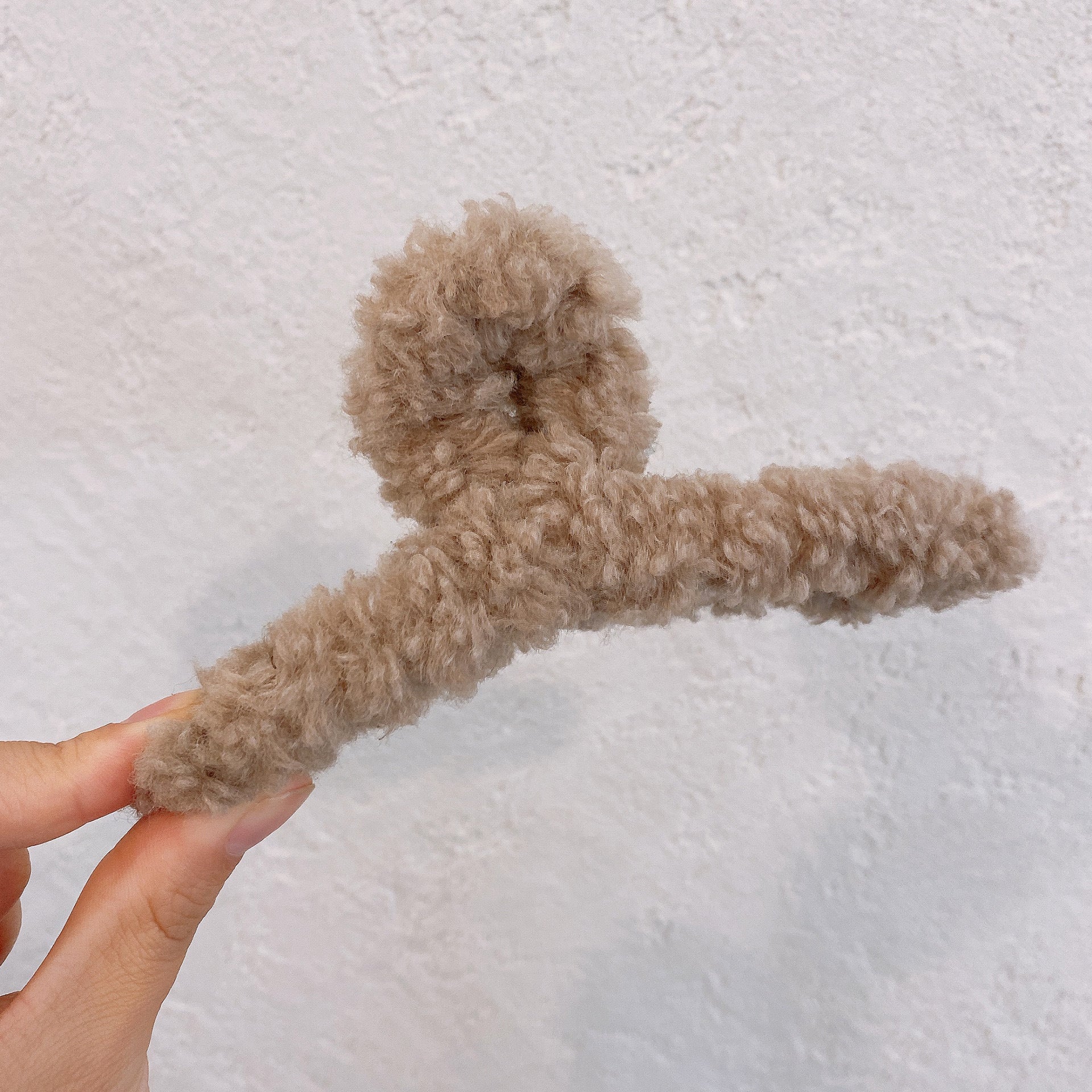 Large Plush Gripper With Elegant Temperament