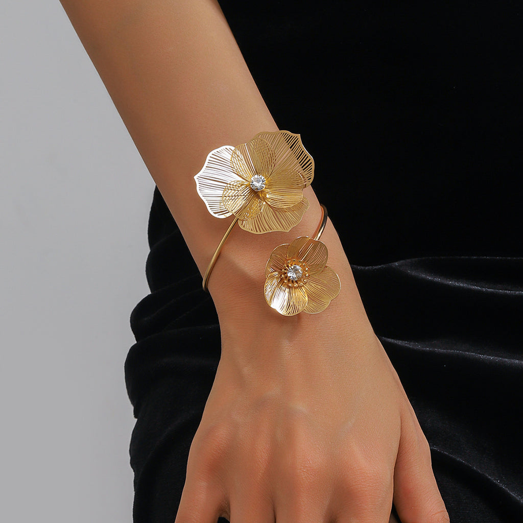 Metal Light Luxury High-grade Sense Necklace And Earrings Suite