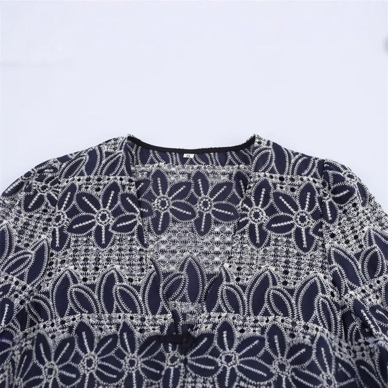 Ethnic Style Embroidered Bell Sleeve Waist-tight