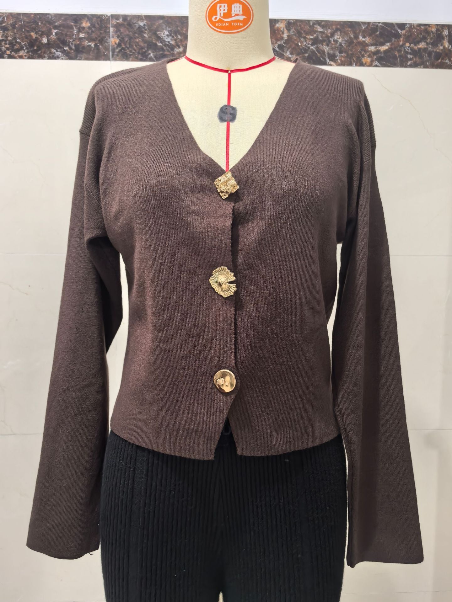 High-end Short Knitted Cardigan Slim Slimming Metal Buckle Sweater For Women